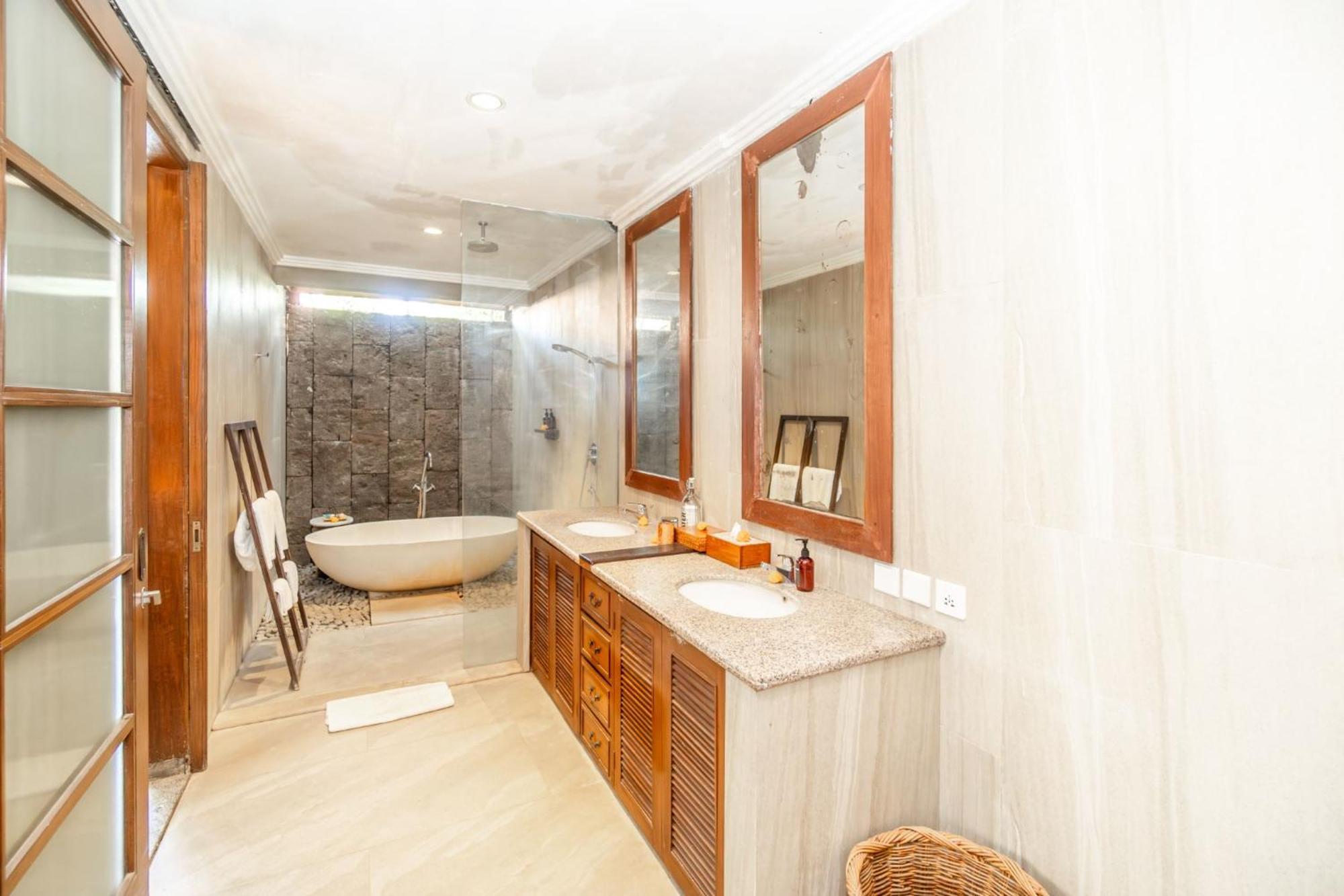 Kecapi Villa Seminyak Esterno foto